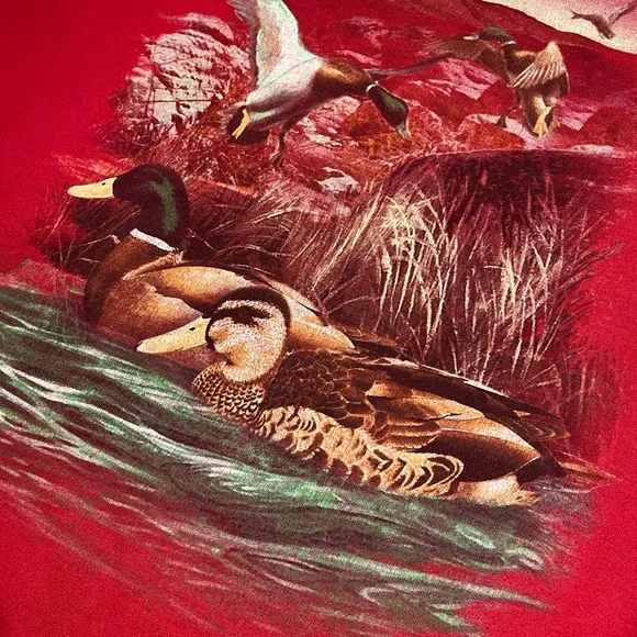 Gildan burgundy Crewneck Sweatshirt with duck print - Picture 3 of 5